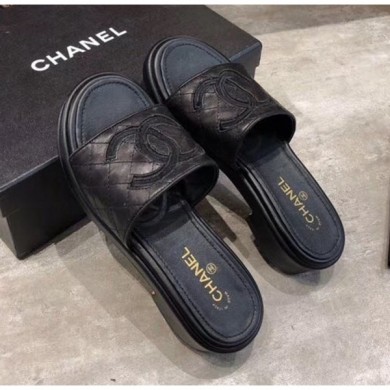 Best Chanel CC Quilted Leather Flat Slide Sandals Black 2020 Collection CE03751