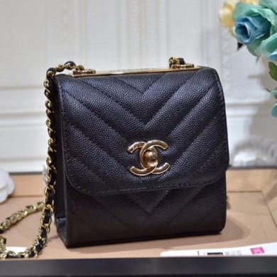 Chanel Chevron Grained Calfskin Clutch with Chain A81633 Black 2019 Collection CE01706