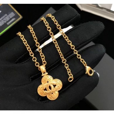 Chanel Cutout CC Bloom Pendant Necklace Gold 2019 Collection CE02759