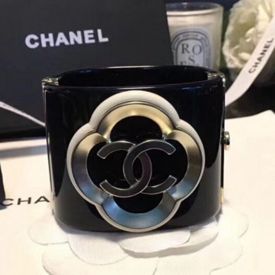 Chanel Resin Camellia Bloom Cuff Bracelet Black 2019 Collection CE03065