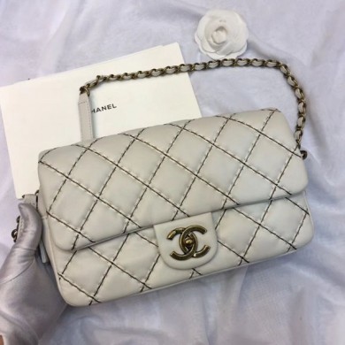 Fake Chanel Stitching Quilted Calfskin Medium Flap Bag White 2019 Collection CE04021