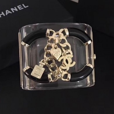 Fake Replica Chanel Resin Lock Chain CC Cuff Bracelet 2019 Collection CE04058
