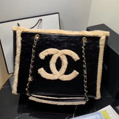 High Quality Chanel Shiny Vintage Crumpled Sheepskin and Shearling Sheepskin Shopping Tote Bag AS1167 Black/Beige 2019 Collection CE02361