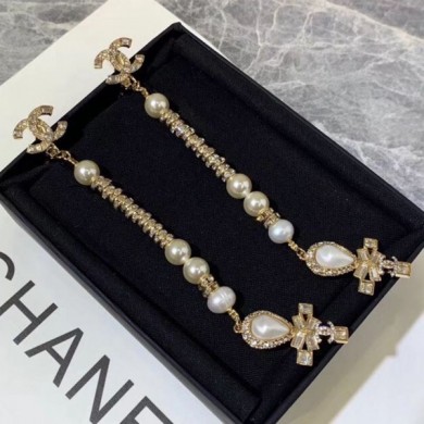 Knockoff AAAAA Chanel Pearl Long Clip-on Earrings AB1655 2019 Collection CE02949