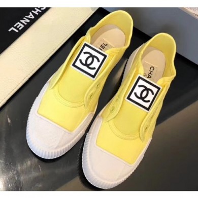 Knockoff Chanel Vintage CC Logo Sneakers Yellow 2019 CE01264