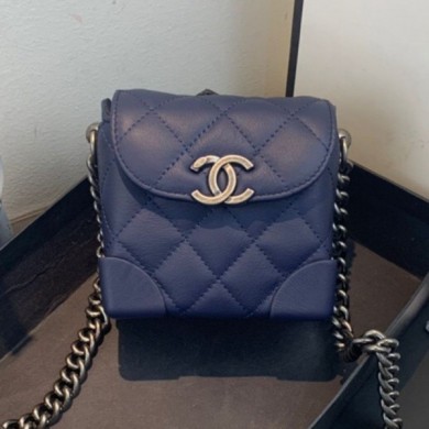 Replica Chanel Quilted Leather Box Clutch with Chain Navy Blue 2019 Collection CE03949