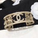 Chanel CC 5 Cuff Bracelet AB2925 Gold 2019 Collection CE00968