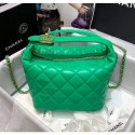 Chanel Quilted Leather Large Hobo Bag With Gold-Tone Metal AS1747 Green 2020 Collection CE00611