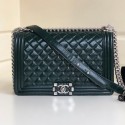 Replica Chanel Vintage Quilted Leather Medium 28cm Boy Flap Bag Green 2019 Collection CE01249
