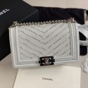 Replica Hot Chanel Pearl Chevron Calfskin Medium Boy Flap Bag A67086 White/Silver 2020 Collection CE01221