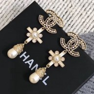 Chanel Bloom Pearl Earrings Crystal/Pearly White 2019 Collection CE02967