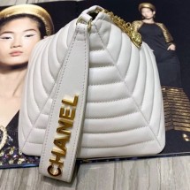 Best Chanel Lambskin Quilted Stripes Pyramid Clutch Bag AS0688 White 2019 Collection CE04035