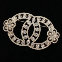 Chanel CC Bloom Brooch Gold/Crystal/Pearly White 2019 Collection CE04078