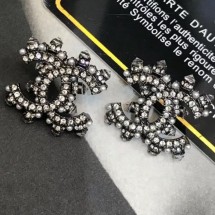 Chanel Crystal CC Stud Earrings Black 04 2019 Collection CE04370