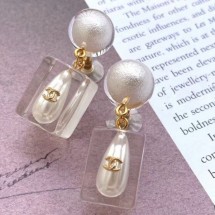 Cheap Chanel Transparent Resin Pearl Short Earrings White/Gold 02 2019 Collection CE01276