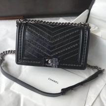 Fake 1:1 Chanel Crumpled Calfskin Medium Boy Chanel Bag A67086 Black 2018(Silver-Tone Metal) CE03631