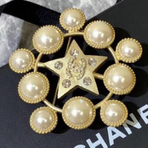 Fashion Chanel Pearl Star Brooch AB2342 2019 Collection CE03363
