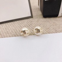 Replica Chanel CC Logo pearl earrings CE04019