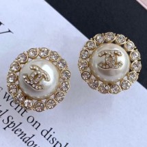 Replica Chanel Crystal Pearl Round Stud Earrings 2019 Collection CE02604