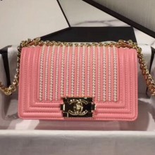 AAA Imitation Chanel Pearl Calfskin Small Boy Flap Bag A67085 Pink 2019 Collection CE03045