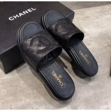 Best Chanel CC Quilted Leather Flat Slide Sandals Black 2020 Collection CE03751