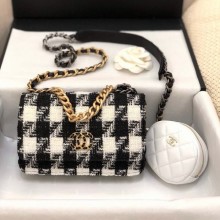 Chanel 19 Houndstooth Tweed Flap Bag and Coin Purse Black/White 2019 Collection CE00947