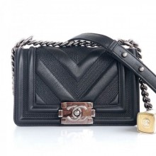 Chanel Calfskin Patchwork Chevron Small Boy Flap Bag A67086 Black 2019 Collection CE02442