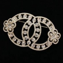 Chanel CC Bloom Brooch Gold/Crystal/Pearly White 2019 Collection CE04078