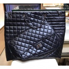 Chanel Crumpled Calfskin Quilting Medium Shopping Bag Black 2019 CE02598