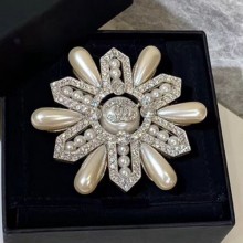 Chanel Crystal Pearl Bloom Brooch AB2272 2019 Collection CE03014