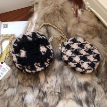 Chanel Houndstooth Tweed 19 Clutch with Chain & Coin Purse AP0986 Beige/Black 2019 Collection CE02516