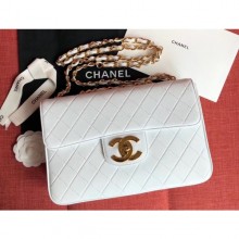 chanel vintage classic flap bag white CE01265