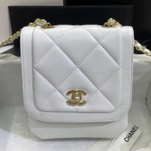 Copy Chanel Quilted Lambskin Vertical Flap Bag AS1895 White 2020 Collection CE01718