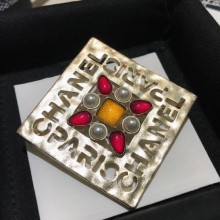 Designer Imitation Chanel Square Metal Brooch 26 2020 Collection CE03307
