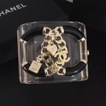 Fake Replica Chanel Resin Lock Chain CC Cuff Bracelet 2019 Collection CE04058