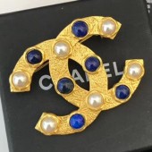 AAA Chanel Vintage Metal Stones CC Brooch Gold/Blue/Pearly White 2019 Collection CE01836