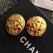 AAA Fake Chanel Quilted Metal CC Round Stud Clip-on Earrings Black 2019 Collection CE02725
