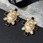 Chanel Pearl Stud Earrings Black/Pearly White 2019 Collection CE01291