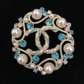 Chanel Round Brooch AB0585 Gold/Pearly White/Blue/Crystal 2019 Collection CE03606