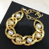 Replica Chanel Vintage Metal Pearl Bracelet AB3147 2019 Collection CE04124